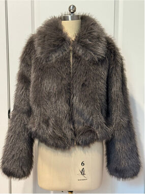 Women's JASON WU Gray Faux Fur Cropped floral Lined Jacket M
